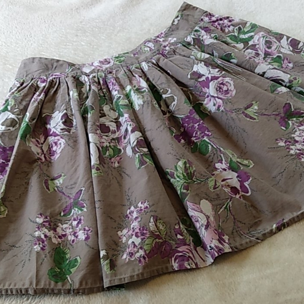 Urban Outfitters Lux Purple Floral Rose Print Skater Skirt Size 11 - Picture 2 of 8